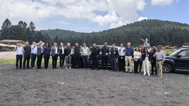 ¡Trabajando juntos para el desarrollo y luchando por la fuerza en el mar! SAIC-GM-Wuling Management visita el mercado mexicano